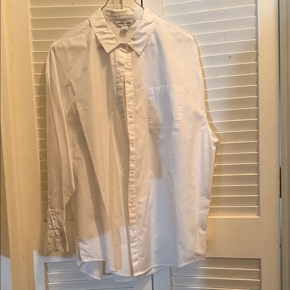 Old Navy Men's White Casual Button Down Shirt